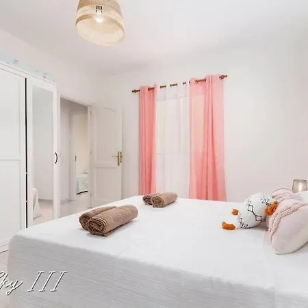 Blue Sky Iii - Old Town Apartment