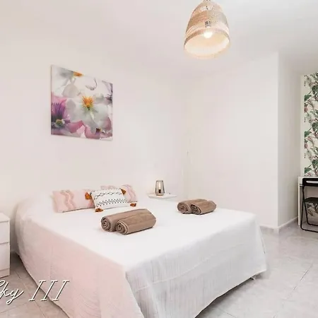 Blue Sky Iii - Old Town Apartment *